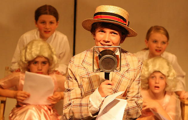 Kids drama, singing and dance classes are an excellent way to stimulate the mind and imagination. These classes are part of the StageCoach three-discipline balanced approach to the performing arts.